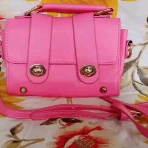 Crossbody purse