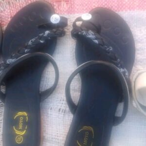 Ladies sandals