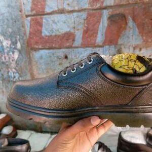 Safety boots for Kshs.3300