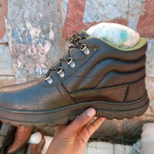 Safety boots for Kshs. 3900