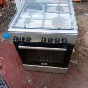 Simfer gas Second hand gas cooker, 3 gas burners+ 1 electric burner for Kshs. 18000