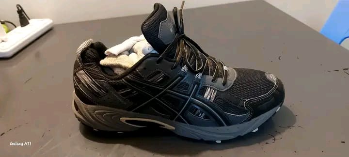 Mtumba rubber sports shoes Kshs.950