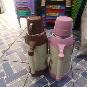 2 Thermo Flasks for Kshs 2200