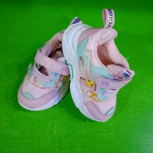 Kids' sneakers