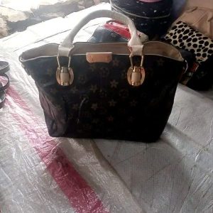 Ladies Mtumba Gucci designer hand bag for Kshs. 900
