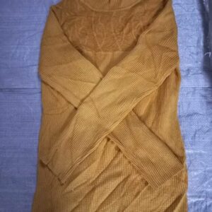 Ladies turtle neck pullover for Kshs 400